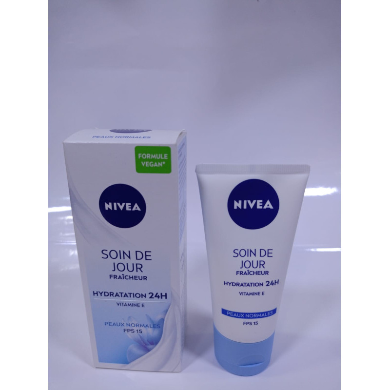 Nivea Fresh Day Cream 24H Hydration SPF 15 Nivea Fresh Day Cream 24H Hydration SPF 15